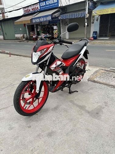 Honda Sonic 150 Việt Nam màu Đỏ trắng đen