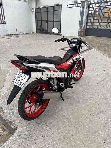 Honda Sonic 150 Việt Nam màu Đỏ trắng đen