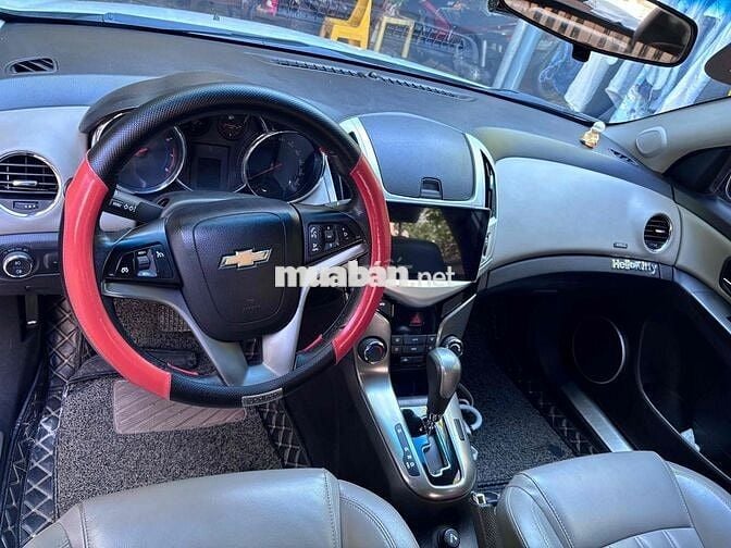 Chevrolet Cruze Tự động màu Trắng