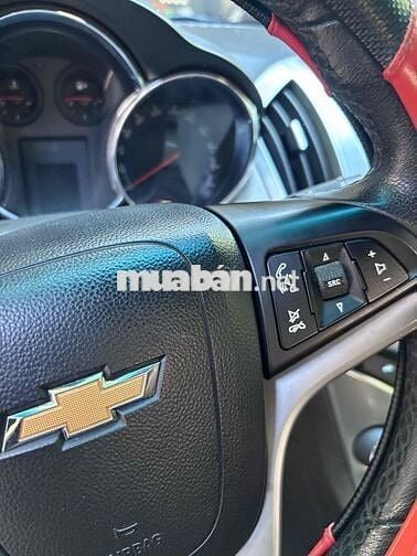Chevrolet Cruze Tự động màu Trắng