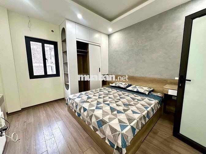 Hơn 6 tỷ VF3 đỗ cổng phố Trương Định, 2 thoáng ngõ thông, mới tinh, qu