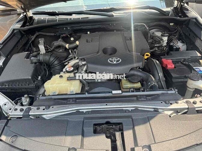 Toyota Fortuner 2018 Xám Nhập khẩu