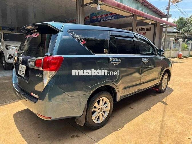 Toyota Innova Xanh Số sàn