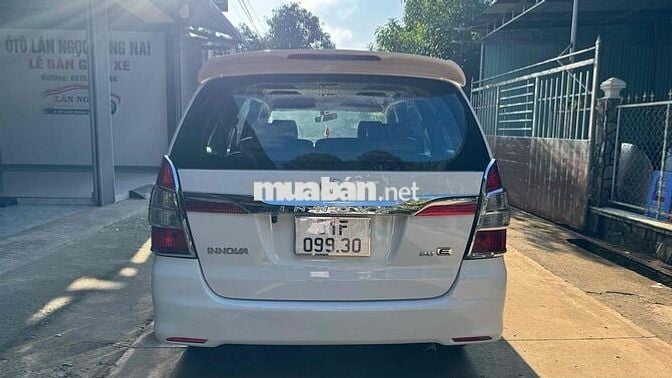 Toyota Innova 2015 7 chỗ màu Trắng
