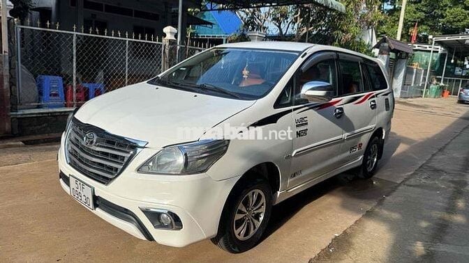 Toyota Innova 2015 7 chỗ màu Trắng