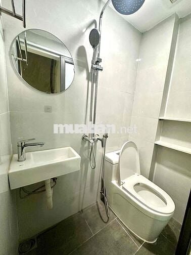Hơn 6 tỷ VF3 đỗ cổng phố Trương Định, 2 thoáng ngõ thông, mới tinh, qu