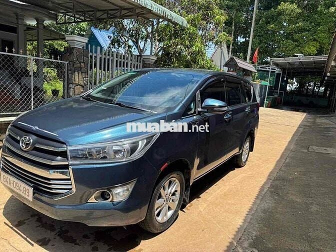 Toyota Innova Xanh Số sàn