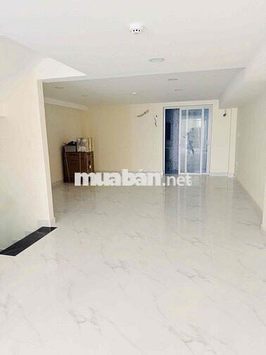 CHO THUÊ MBKD ĐỐI DIỆN VĂN LANG CS3