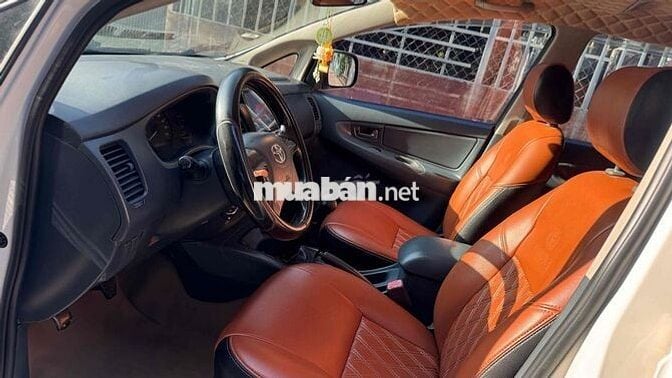Toyota Innova 2015 7 chỗ màu Trắng