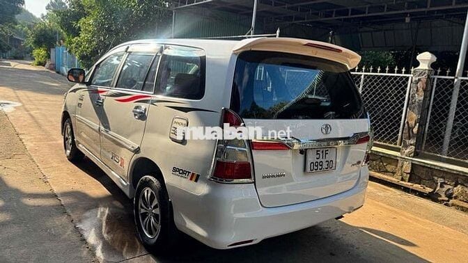Toyota Innova 2015 7 chỗ màu Trắng