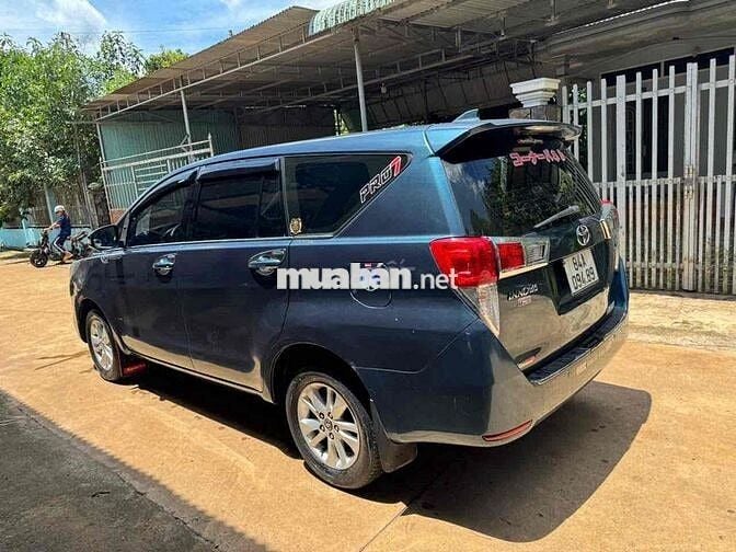 Toyota Innova Xanh Số sàn