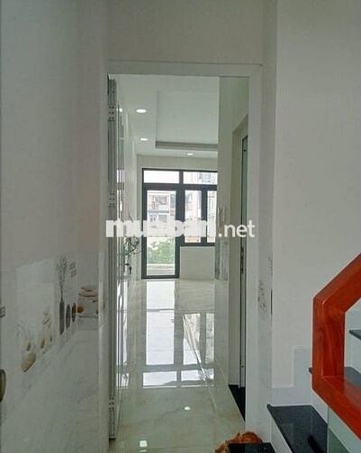 Cho thuê phòng trọ Q4 Đoàn Văn Bơ