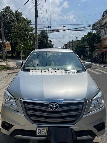 Toyota Innova 2.0E 2015 Bạc 238036 km