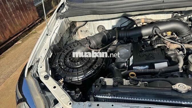 Toyota Innova 2015 7 chỗ màu Trắng