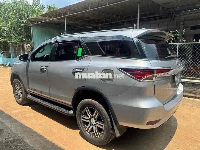 Toyota Fortuner 2018 Xám Nhập khẩu