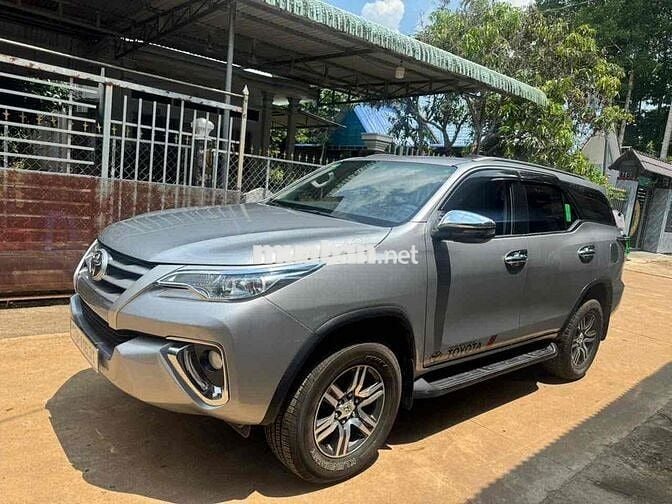 Toyota Fortuner 2018 Xám Nhập khẩu