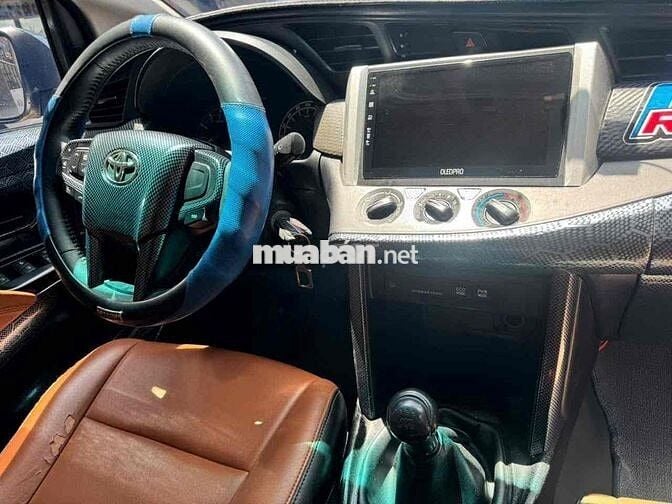 Toyota Innova Xanh Số sàn