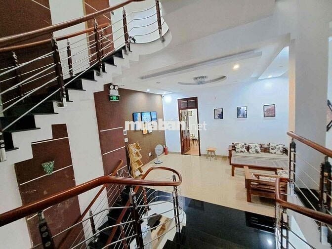 NHÀ ĐẸP SÁT CẦU SÔNG HÀN 4PN,4WC
