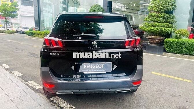 Peugeot 5008 1.6 Premium 2022 Đen 20.000 Km