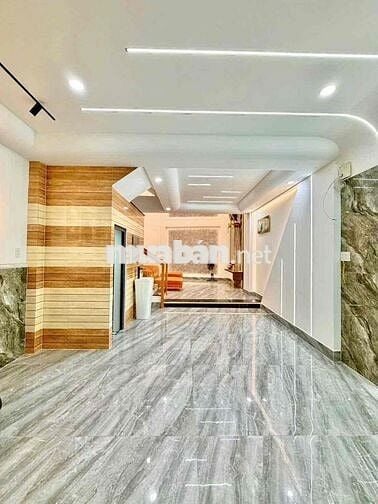 nhà mới xây 5 tầng sẵn nội thất cơ bản gần chợ Bình Thành