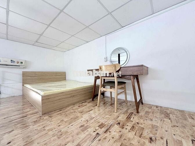 Mới 100% Tách Bếp Gác Cao Không Đụng Đầu FullNT View Sông SG, Lanmark