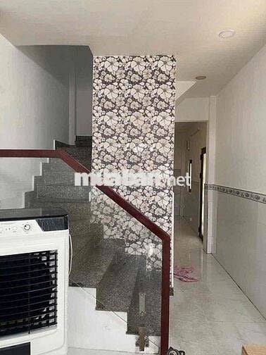 CĂN GÓC MẶT TIỀN ĐƯỜNG LÒ SIÊU ĐỐI DIỆN TRƯỜNG HỌC