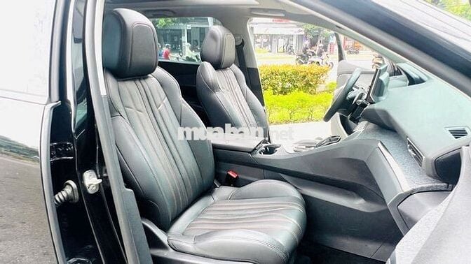 Peugeot 5008 1.6 Premium 2022 Đen 20.000 Km
