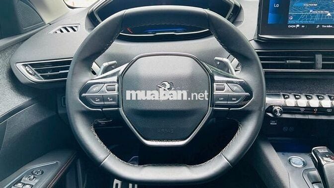 Peugeot 5008 1.6 Premium 2022 Đen 20.000 Km