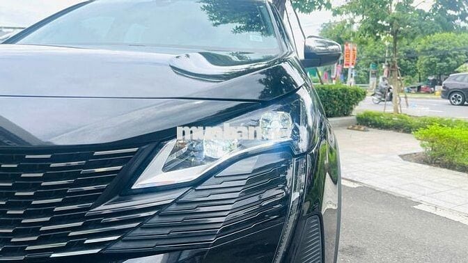 Peugeot 5008 1.6 Premium 2022 Đen 20.000 Km