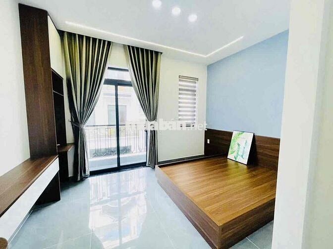 nhà mới xây 5 tầng sẵn nội thất cơ bản gần chợ Bình Thành