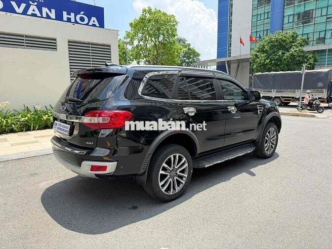 Ford Everest Titan 4x4 2020 Đen 34.000km