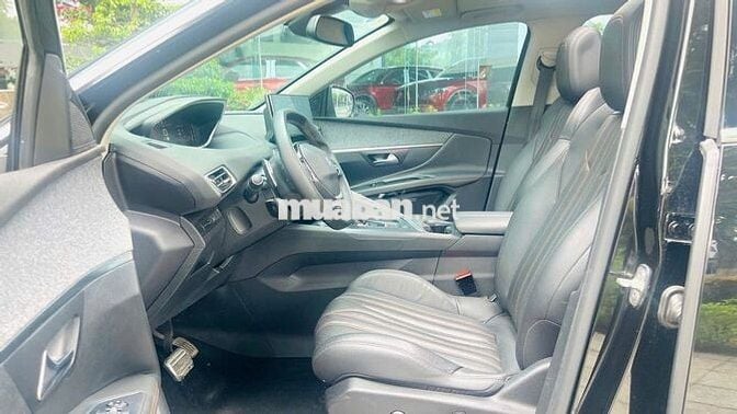 Peugeot 5008 1.6 Premium 2022 Đen 20.000 Km