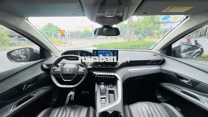 Peugeot 5008 1.6 Premium 2022 Đen 20.000 Km
