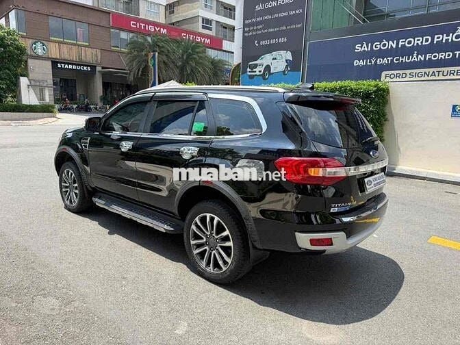 Ford Everest Titanium 2 Cầu 2020 Đen 34.000 Km