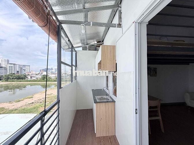 Mới 100% Tách Bếp Gác Cao Không Đụng Đầu FullNT View Sông SG, Lanmark