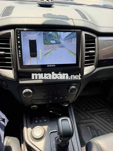 Ford Everest Titanium 2 Cầu 2020 Đen 34.000 Km