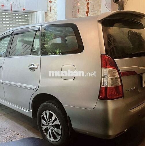 Gia đình cần bán Toyota Innova 2.0G sx 2016