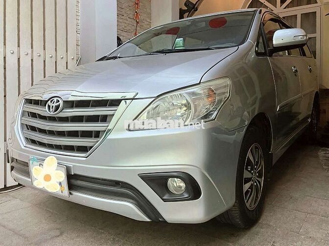Gia đình cần bán Toyota Innova 2.0G sx 2016
