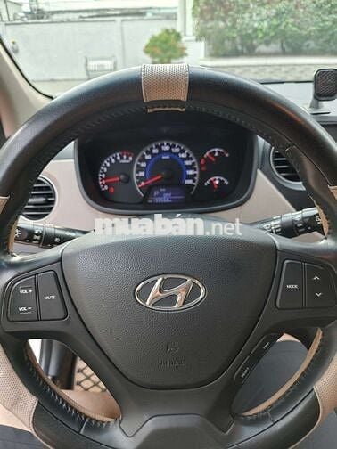 Hyundai i10 1.0 Tự Động 2015 Trắng