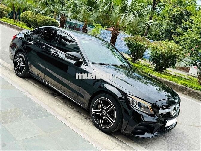 Mercedes-Benz C300 AMG 2019 Full Options Đen