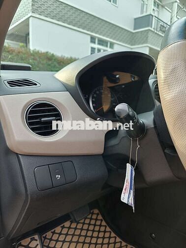 Hyundai i10 1.0 Tự Động 2015 Trắng