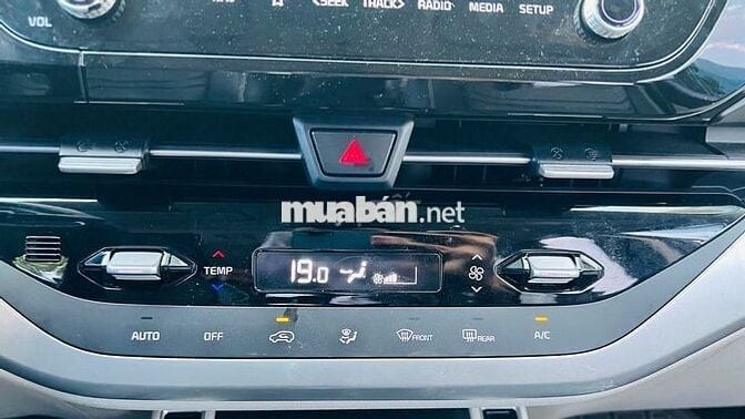 Kia Carens 1.4 Turbo Signature 6S 2022 Đen