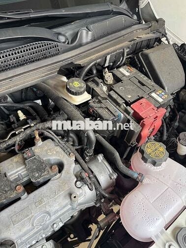 VinFast Fadil Trắng 5 chỗ Xăng