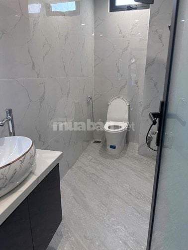 Bán nhà 2 tầng 2 mê kiệt Điện Biên Phủ