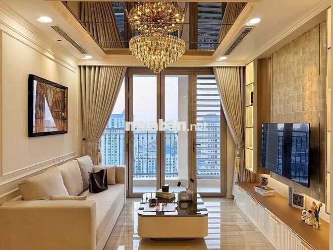 Bán gấp căn 2PN 10 tỷ, 82m2, toà Landmark, Có sổ tại Vinhomes Central