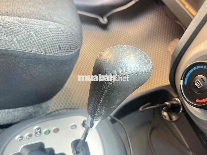 Toyota Yaris 1.5G 2013 màu đỏ