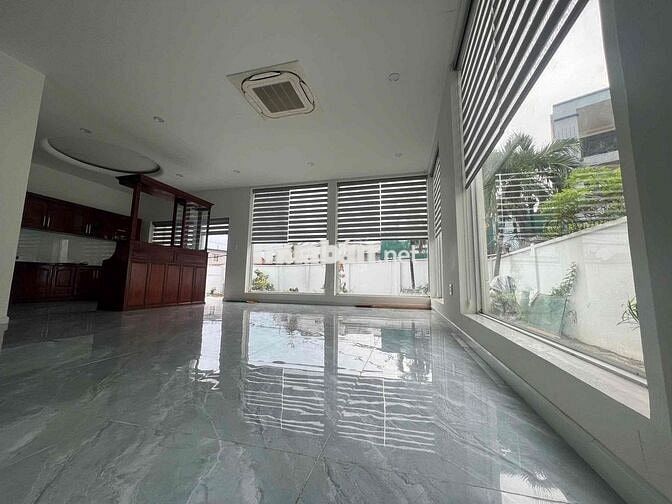 Cho Thuê Biệt Thự Vườn 550m2 - P.Long Bình Tân - Giá: 15tr