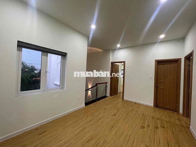 Cho Thuê Biệt Thự Vườn 550m2 - P.Long Bình Tân - Giá: 15tr