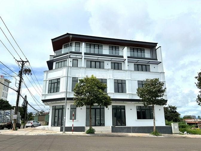 Cho thuê TÒA NHÀ GÓC 2 MẶT TIỀN - Dự án BOSSCO Lý Nam Đế - Pleiku GL
