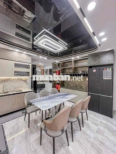 NHÀ 2 LẦU MỚI MẶT TIỀN ĐƯỜNG NGUYỄN ĐỆ, NINH KIỀU GIÁ 8 tỷ 600 triệu